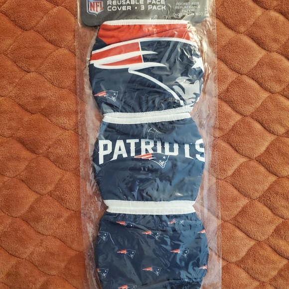 Foco New England Patriots face masks nwt - Picture 4 of 5
